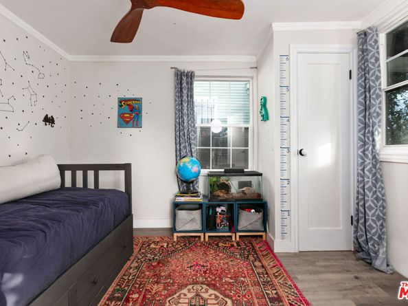 1016 Oakwood Avenue, Venice CA 90291