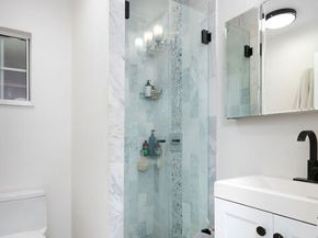 1016 Oakwood Avenue, Venice CA 90291