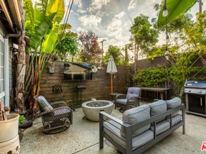 1016 Oakwood Avenue, Venice CA 90291