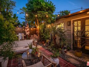 1016 Oakwood Avenue, Venice CA 90291