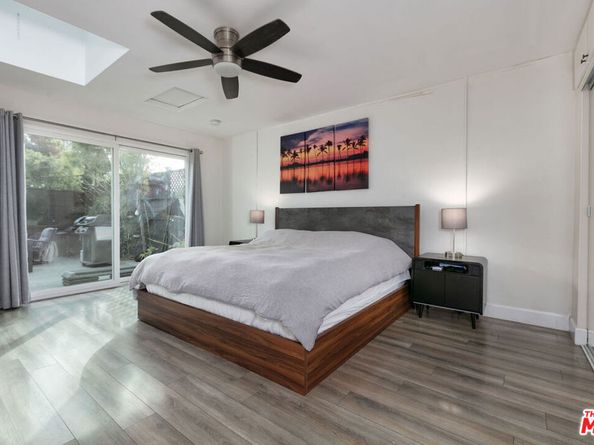 1016 Oakwood Avenue, Venice CA 90291