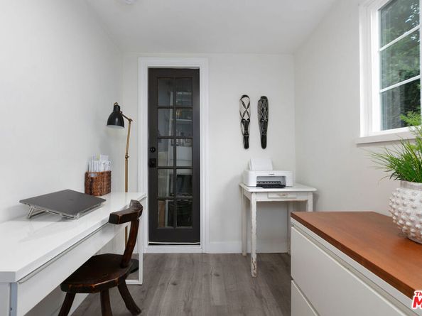 1016 Oakwood Avenue, Venice CA 90291