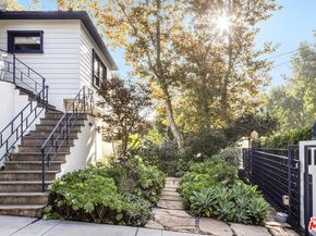 2940 N Beachwood Drive, Los Angeles CA 90068