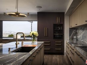 1641 Woods Drive, West Hollywood CA 90069