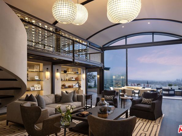 1641 Woods Drive, West Hollywood CA 90069