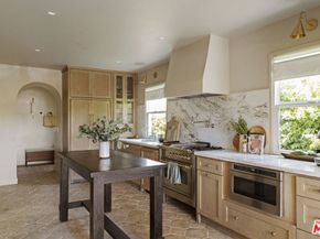 3952 Sutro Avenue, Los Angeles CA 90008
