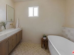 3952 Sutro Avenue, Los Angeles CA 90008