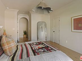 3952 Sutro Avenue, Los Angeles CA 90008