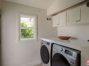 3952 Sutro Avenue, Los Angeles CA 90008