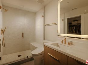 363 22nd Street, Santa Monica CA 90402