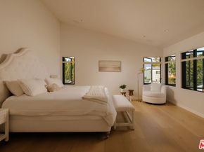 363 22nd Street, Santa Monica CA 90402