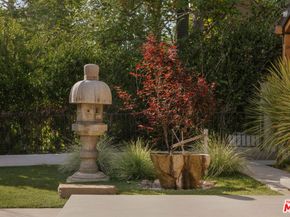 363 22nd Street, Santa Monica CA 90402