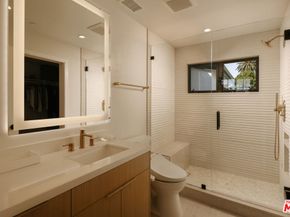 363 22nd Street, Santa Monica CA 90402