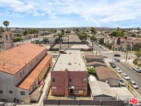 5606 S Figueroa Street, Los Angeles CA 90037