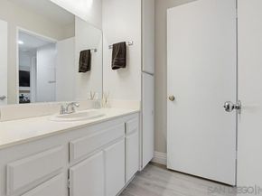 9418 Twin Trails Dr 102, San Diego CA 92129