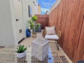 1435 Robinson Ave, San Diego CA 92103