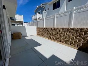 7825 Cypress Dr, Santee CA 92071