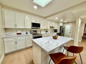 370 Rosecrans St 302, San Diego CA 92106