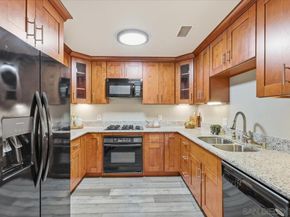 525 11th Avenue 1108, San Diego CA 92101