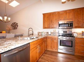 12825 Via Moura, San Diego CA 92128