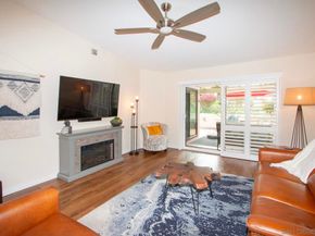 12825 Via Moura, San Diego CA 92128