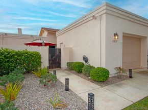 12825 Via Moura, San Diego CA 92128