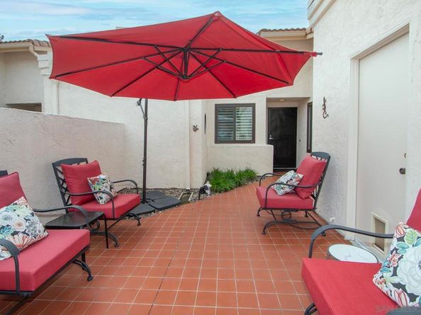 12825 Via Moura, San Diego CA 92128