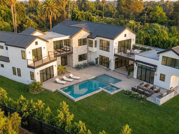 2965 Woodford drive, La Jolla CA 92037