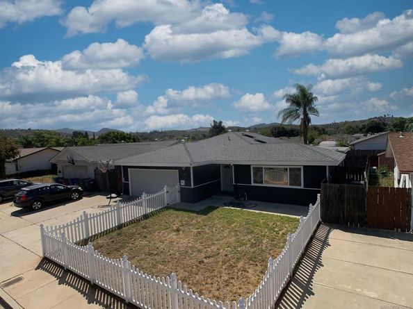 13035 Laurel St., Lakeside CA 92040