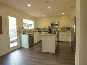 5576 Caminito Herminia, La Jolla CA 92037