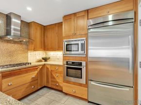 700 W E St 1905, San Diego CA 92101