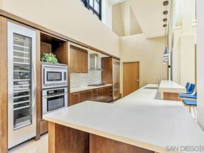 700 W E St 1905, San Diego CA 92101
