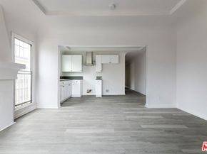 136 W 82nd Street, Los Angeles CA 90003