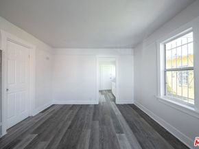 136 W 82nd Street, Los Angeles CA 90003