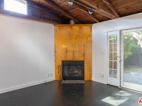 2008 Strongs Drive, Venice CA 90291