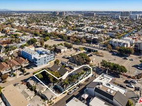 2008 Strongs Drive, Venice CA 90291