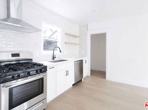 2008 Strongs Drive, Venice CA 90291