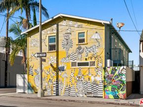 2008 Strongs Drive, Venice CA 90291