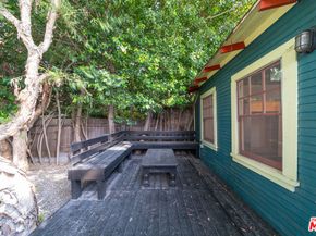 2008 Strongs Drive, Venice CA 90291