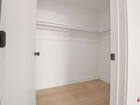 1709 S Burnside Avenue, Los Angeles CA 90019