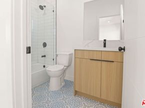 1709 S Burnside Avenue, Los Angeles CA 90019