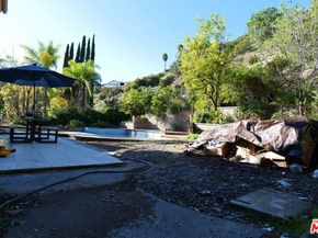 2241 Flintridge Drive, Glendale CA 91206