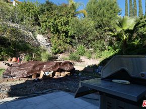 2241 Flintridge Drive, Glendale CA 91206