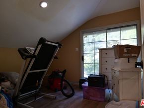 2241 Flintridge Drive, Glendale CA 91206