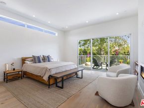 3728 S Barrington Avenue, Los Angeles CA 90066