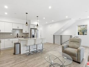 13822 Oxnard Street, Van Nuys CA 91401