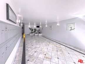 533 S St Andrews Place 410, Los Angeles CA 90020