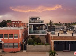 1308 Pacific Avenue, Venice CA 90291