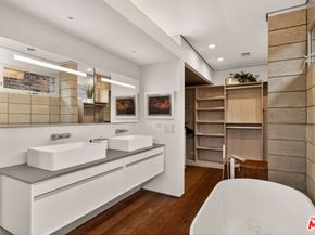 1308 Pacific Avenue, Venice CA 90291