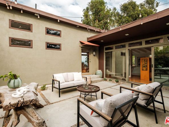 3061 Landa Street, Los Angeles CA 90039